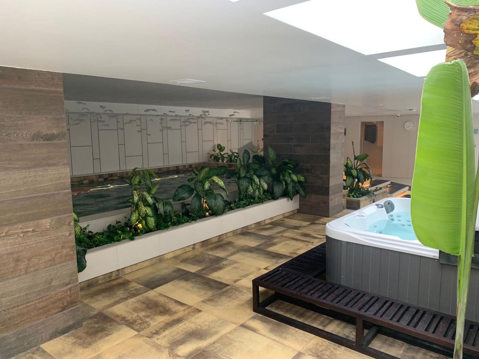 Confort Suite La Carolina Кито Екстериор снимка