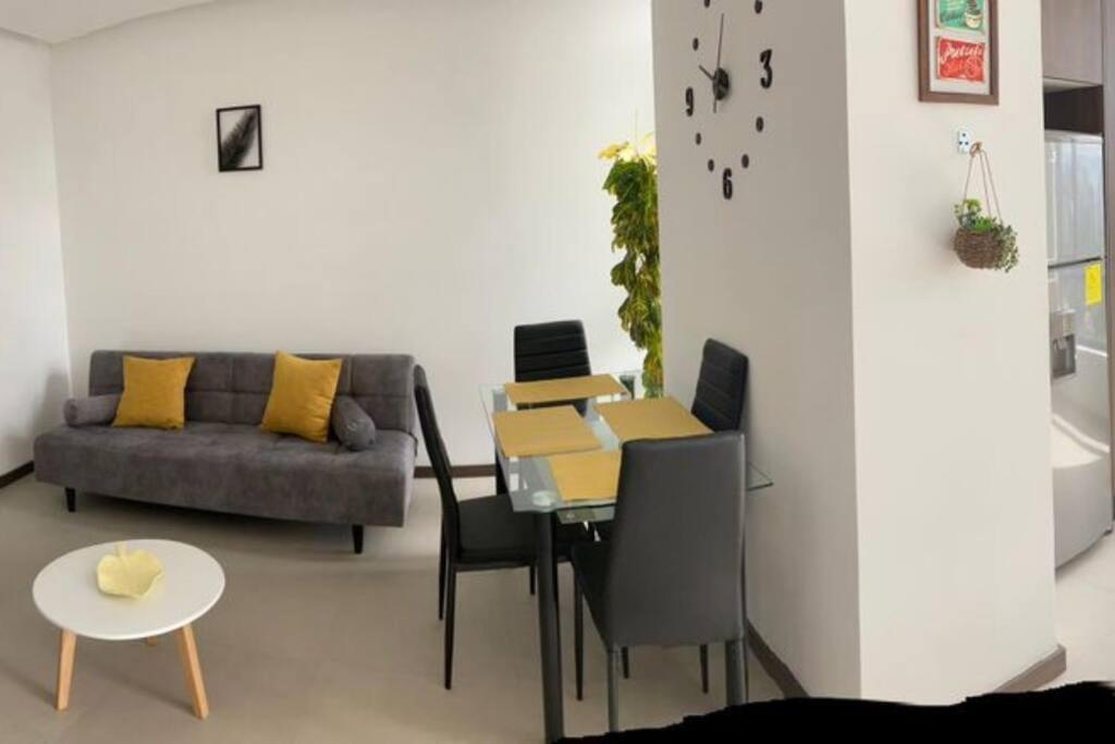 Confort Suite La Carolina Кито Екстериор снимка